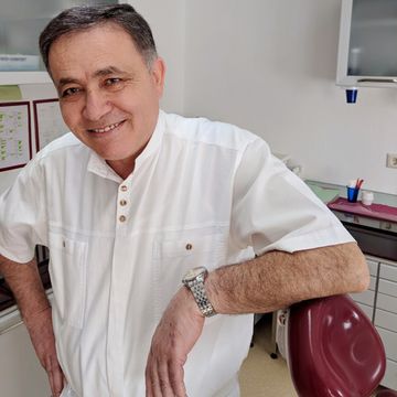 Zahnarzt Farouk Sharif